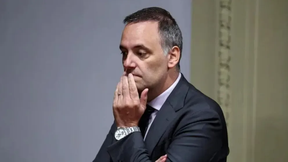 Complicado panorama judicial para Manuel Adorni: evalúan llamarlo a indagatoria