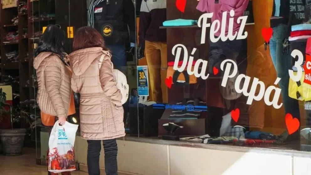 Comercio tucumano en crisis: las ventas por el Día del Padre sufrieron una dura caída del 8,7%.
