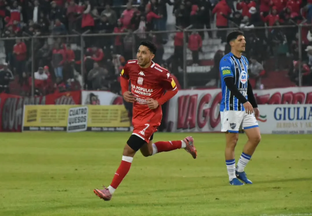 Festival del Santo: goleada 3-0 y tres puntos clave ante Almagro.