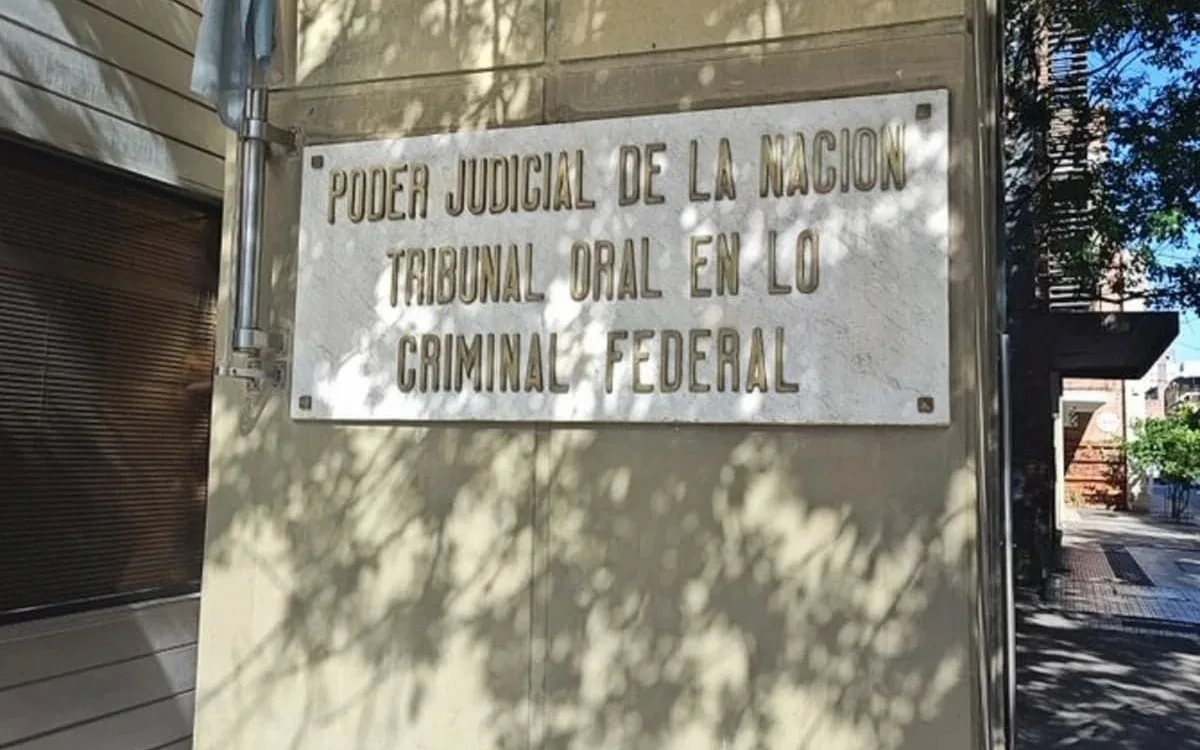 El Ejecutivo formalizó las designaciones de Luna Roldán y Toledo en el Tribunal Oral Federal.