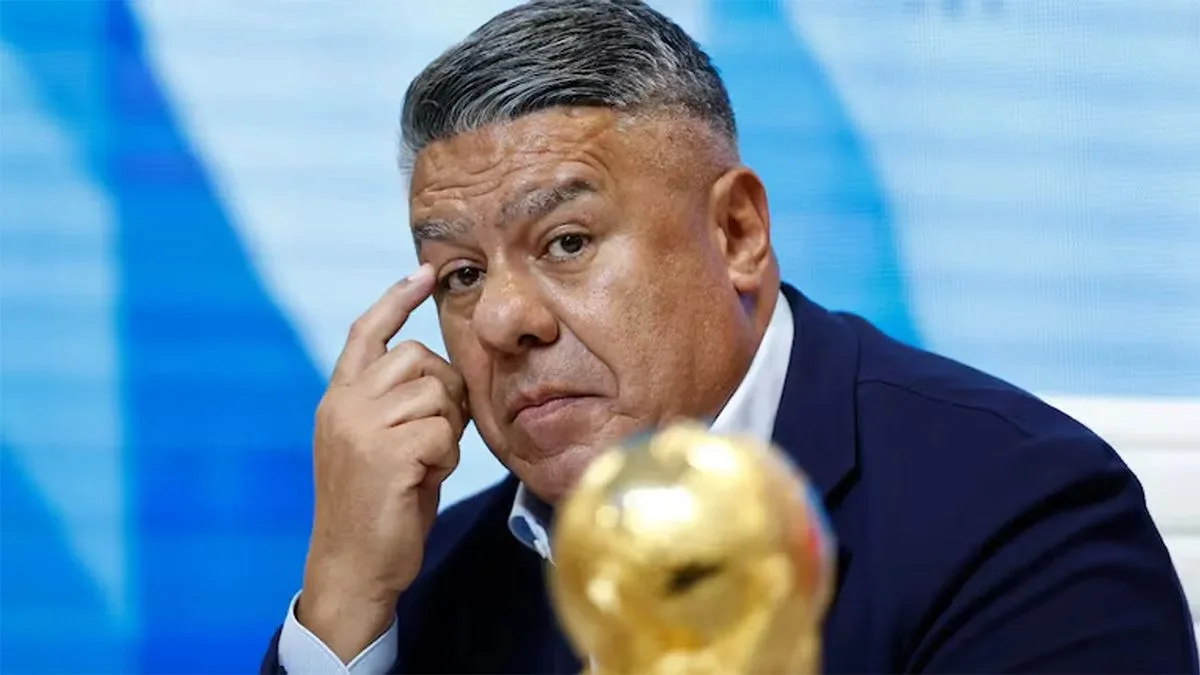 Las fotos con la Selección no alcanzan: Chiqui Tapia sigue en el centro de la investigación.
