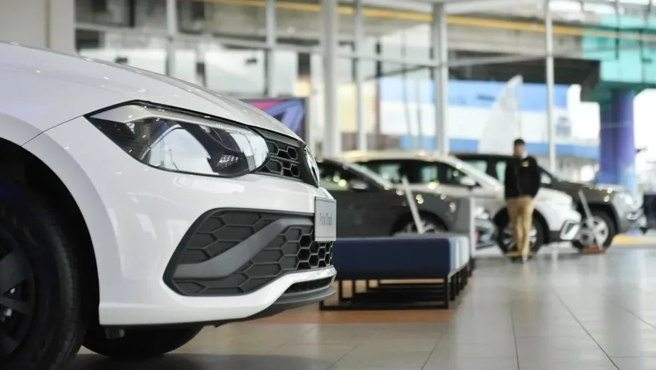 Banco Nación lanzó créditos UVA para autos: requisitos, cuotas y salarios necesarios para acceder.