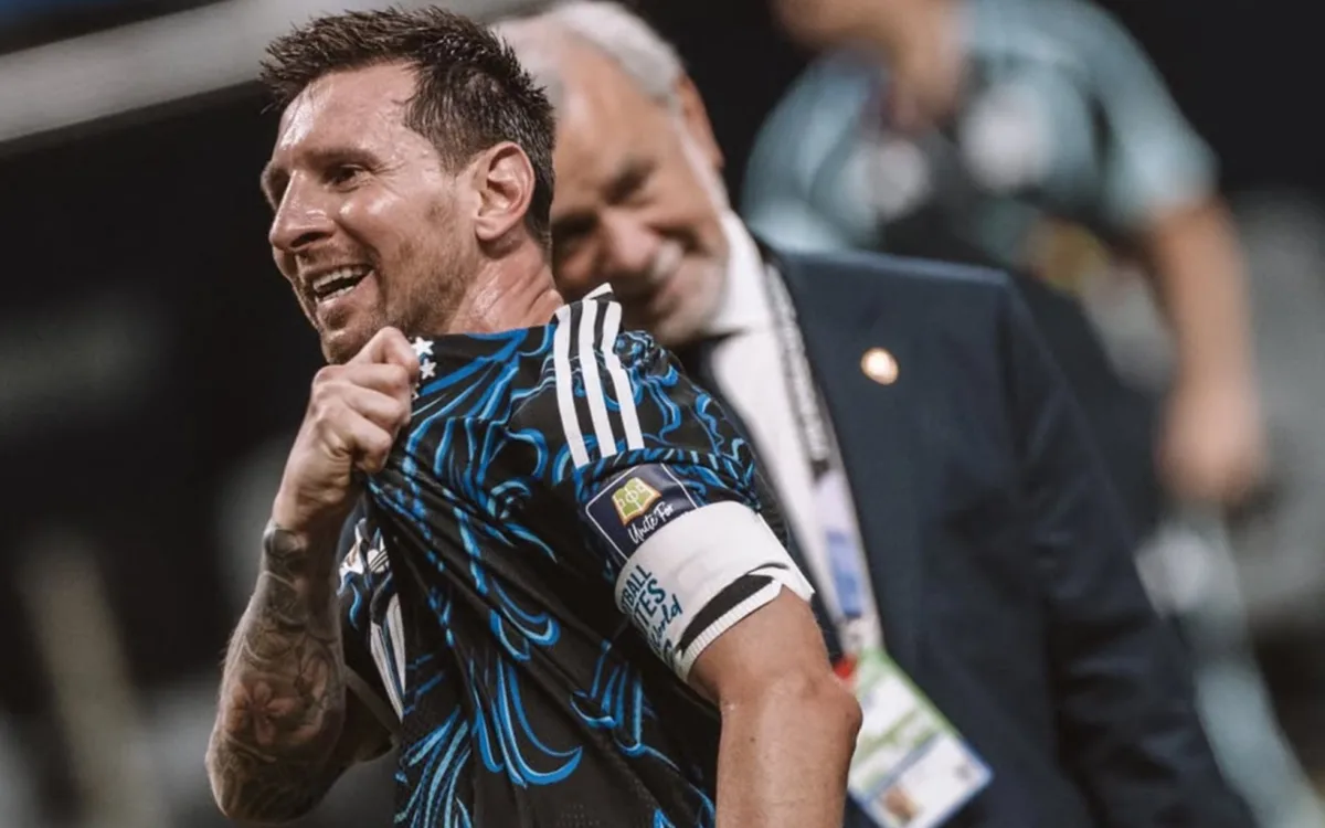 “La última función del 10: Messi se despedirá de la Selección Argentina ante Benín”.
