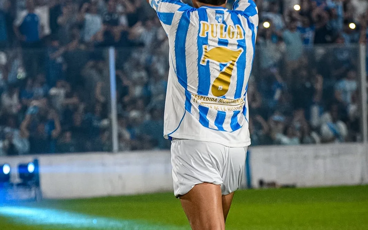 Entre lágrimas, goles y ovaciones: el “Pulga” Rodríguez se despidió del Monumental.
