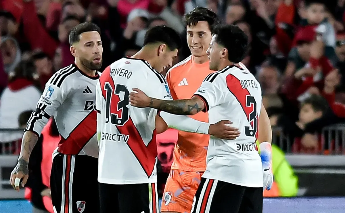 River ganó un partido clave ante Racing y llega fortalecido al Superclásico.