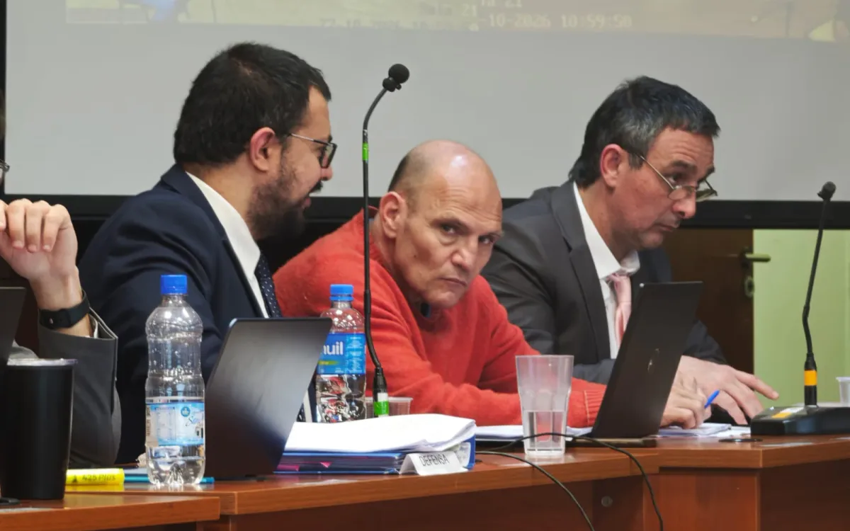 El juicio por el crimen de Érika Álvarez suma tensión: denuncian amenazas y se retiró un defensor.