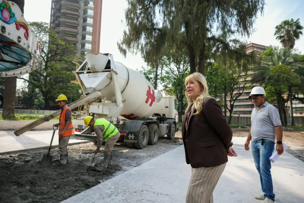 Plaza Urquiza: la remodelación alcanza el 20% y esperan terminar los trabajos en marzo.